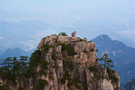 黄山奇石猴子观海图片
