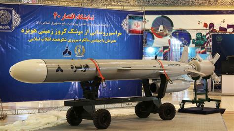 瞄准美国与以色列 伊朗公布全新国产智能导弹_凤凰网