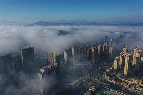 云南绿春雨后云雾缭绕美如仙境-天气图集-中国天气网