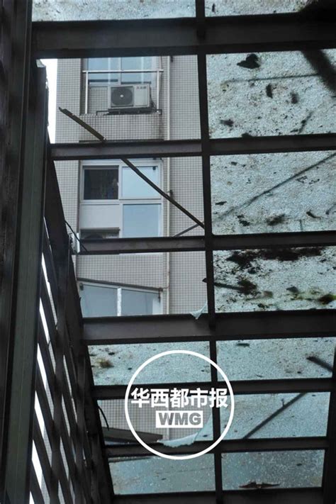 成都一小区发生爆炸 6层楼玻璃被震碎2部电梯被炸坏_四川在线