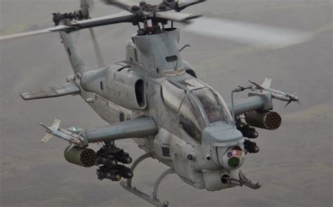 AH-1超眼镜蛇直升机_图片_互动百科