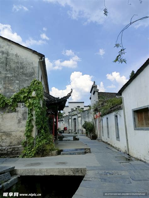 安徽省黄山歙县阳产村，一个有着悠久历史的古村落，村子依山而筑