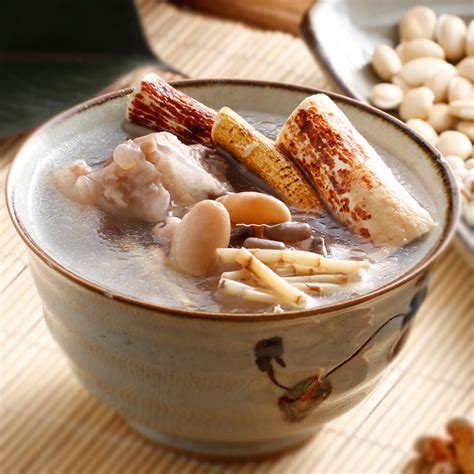 茅根竹蔗猪骨汤,茅根竹蔗猪骨汤的家常做法 - 美食杰茅根竹蔗猪骨汤做法大全
