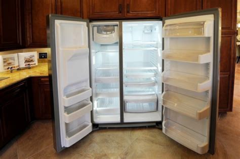冰箱不用的时候可以关掉电源吗？总算明白冰箱易坏的原因了！