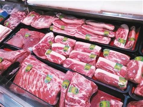餐饮超市菜场采购肉类市场切猪肉卖猪肉加工图片-包图网