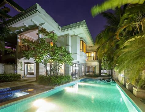 三亚大东海半山半岛独栋庭院泳池五居别墅民宿，人多预定性价比高。