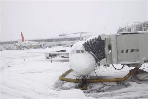 雪已经停了，为什么航班还是延误？
