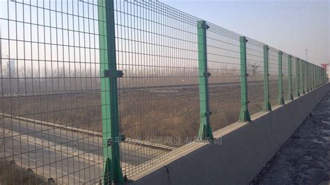 桥梁防抛网高架桥防护网圈地隔离护栏网菱形围栏网公路护栏现货-阿里巴巴