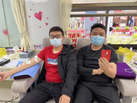献血抗疫 兄弟同行-中国输血协会