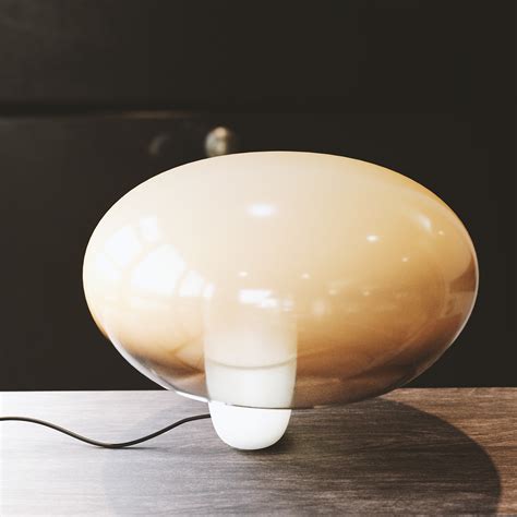"0O" lamp——这是一款能把灯光物化的雕刻台灯！