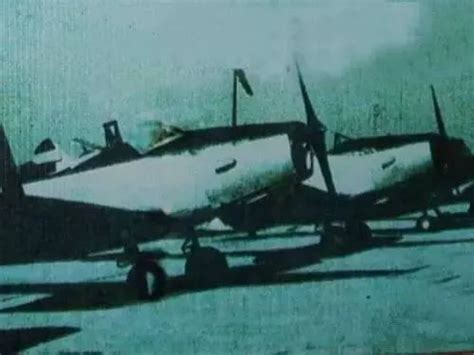 强-5飞机，我国的第一种尖头（机身两侧进气）的作战飞机