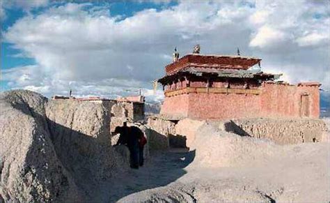 西藏札达：地质人文景观引游客_时图_图片频道_云南网
