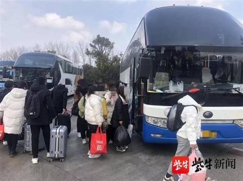 南京乡村公交变身“旅游大巴”，司机客串“义务导游”_我苏网