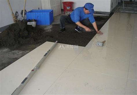 装修铺地板砖多少钱一平?_家装铺地砖价格 - 装修保障网