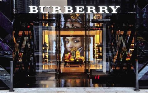 英国奢侈品牌Burberry 2017春夏童装系列画册_中国童装网
