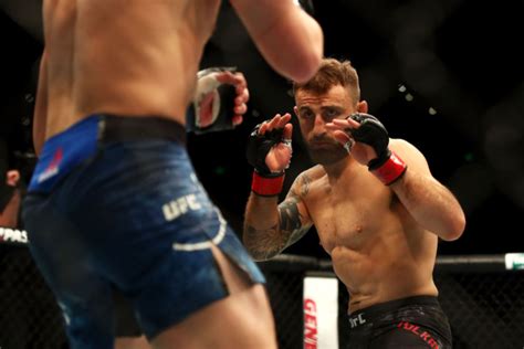 Volkanovski To Show Topuria Champion Pedigree At Ufc298 | Racing and Sports