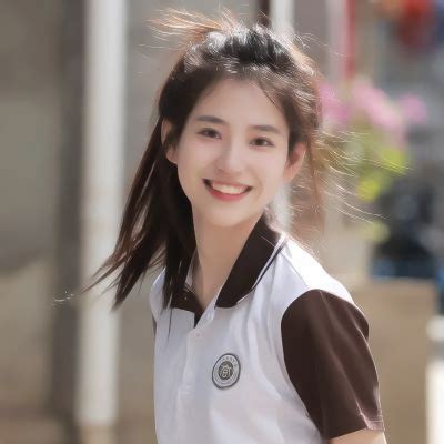 耐看温柔女生头像真人