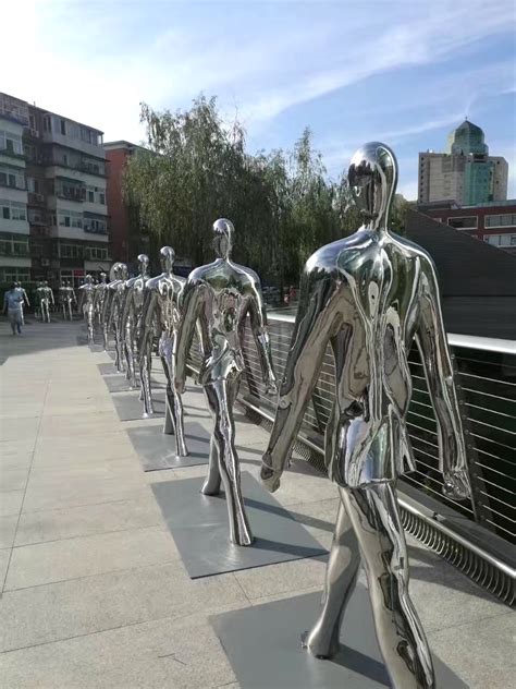 304不锈钢抽象人物雕塑欣赏 – 北京博仟雕塑公司