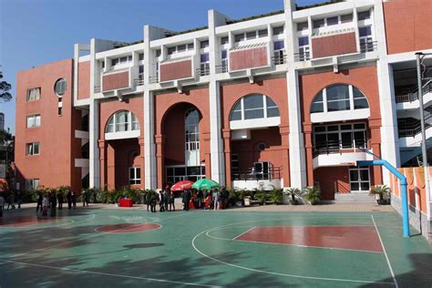 河南林州：放飞梦想，五中学子在郑州大学展风采