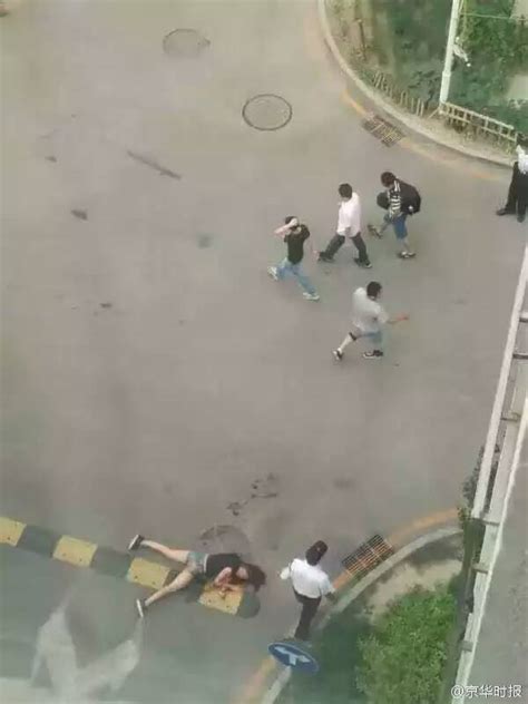 北京：因感情纠纷两女子遭男子割喉 暂无生命危险(图)_手机凤凰网