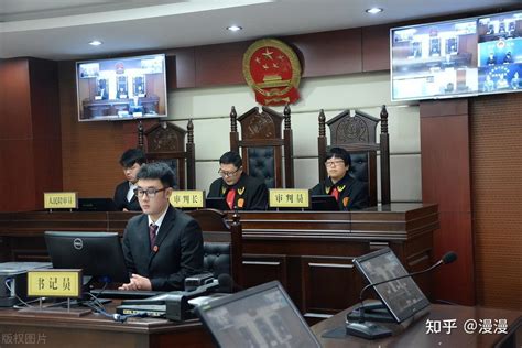 上海市高级人民法院网--上海高院政治部召开部务会贯彻落实高院疫情防控领导小组会议暨一季度院长办公会精神、研究部署下一阶段工作