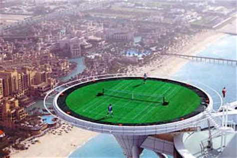 迪拜有免税店有土豪有网球明星还有恰好时裁判椅！_公司新闻