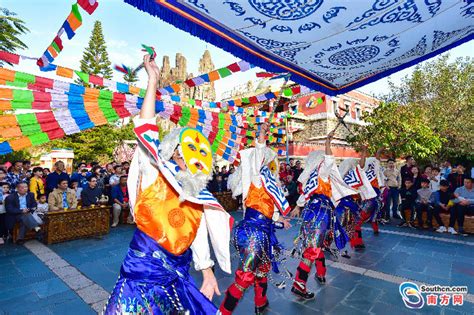 西藏“仙女节” 美酒舞蹈为爱祈福_荔枝网新闻