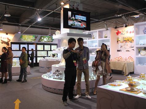 2017景德镇陶瓷博览会在国际会展中心隆重开幕！