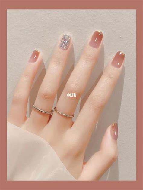 美甲纯色显白图片