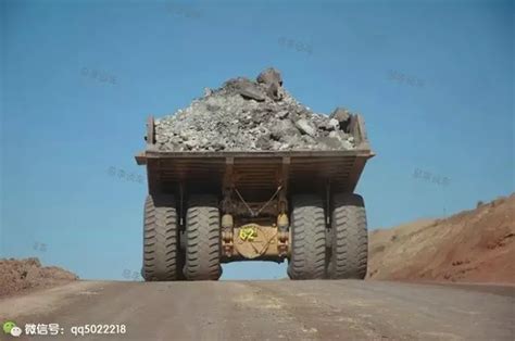 世界上最大自卸矿用卡车，载重达到450吨，卡车中的巨无霸_腾讯视频