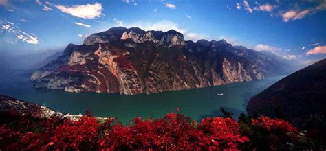 重庆市巫山县文峰森林公园俯瞰长江三峡巫峡高清摄影大图-千库网