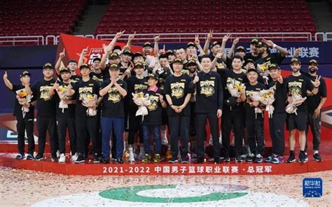辽宁男篮夺CBA总冠军-2022CBA总冠军辽宁队-潮牌体育