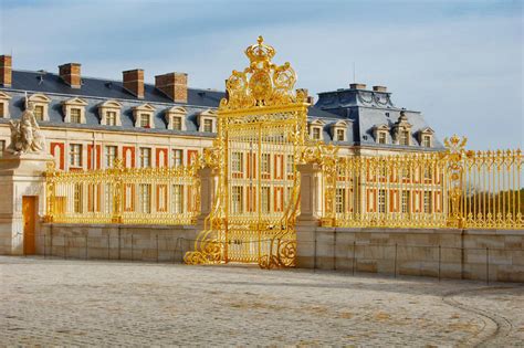 有600余年的历史，素有“金色宫殿之海”美称的政宫_腾讯视频