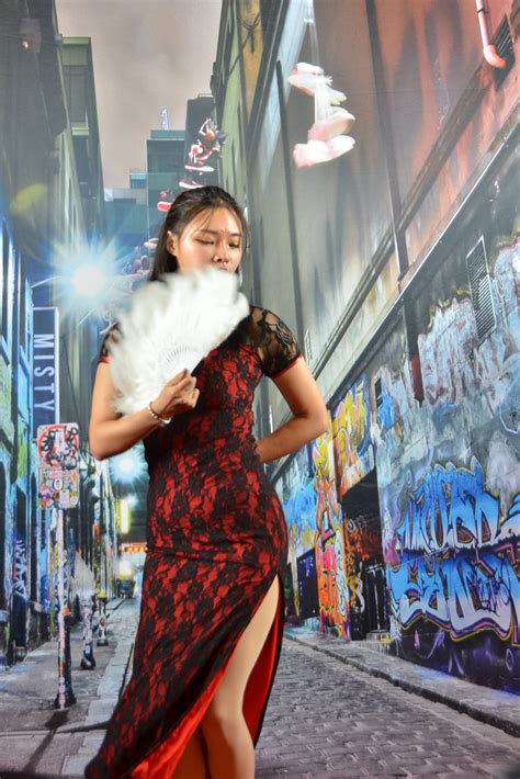夜上海：模特演绎旗袍舞女的12个分解动作