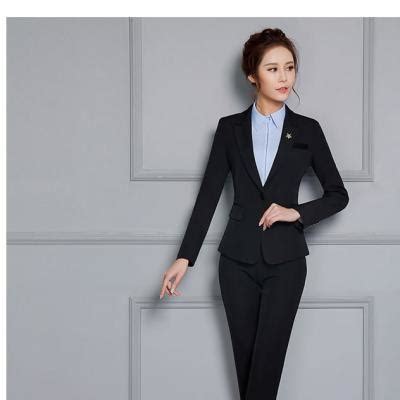 西装头像温柔女生