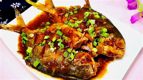 红烧鲳鱼的做法_菜谱_香哈网