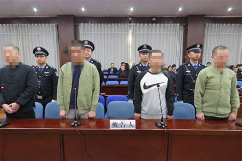 北安恶势力犯罪团伙公开受审 4名被告人被控罪 - 法律资讯网