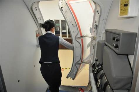 一个月内第2起！韩国客机飞行中有人试图强开舱门 - 中国民用航空网