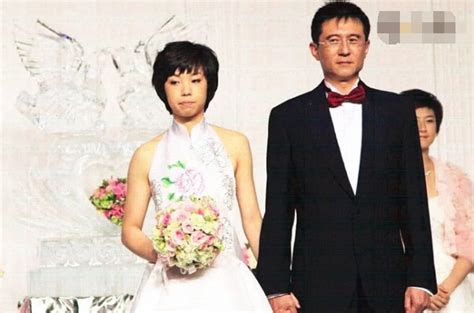 张怡宁身价过亿，她为什么嫁给大自己20岁的老公，谈婚后感受