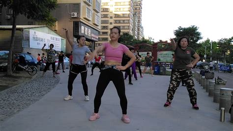 广场舞视频大全《美美哒》广场舞教学，十分钟瘦身操视频