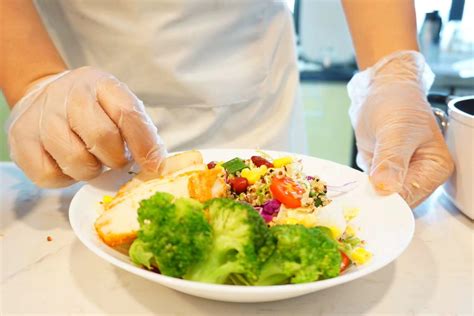 【食课studio轻食沙拉食谱分享：鸡胸肉彩椒沙拉的做法步骤图】食课studio_下厨房