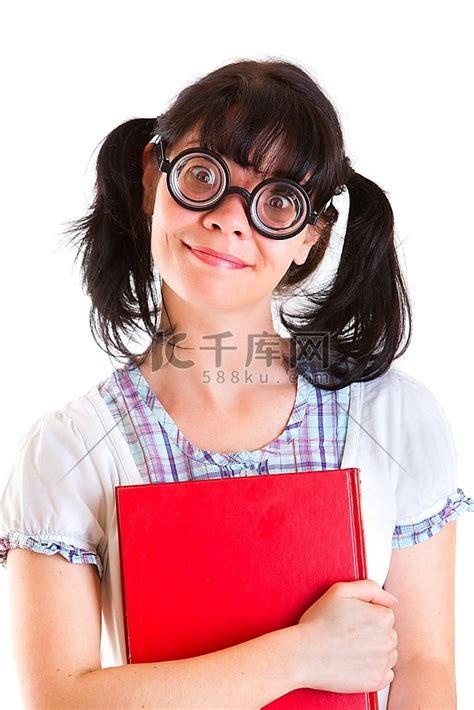 白色背景的书呆子女学生眼镜女人高清摄影大图-千库网