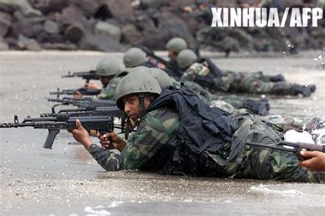 中国军演马六甲 陆军特种部队强行登临马方军舰_凤凰军事