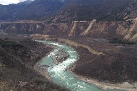 7-8月份川藏线旅游雨水多吗，有哪些注意事项？
