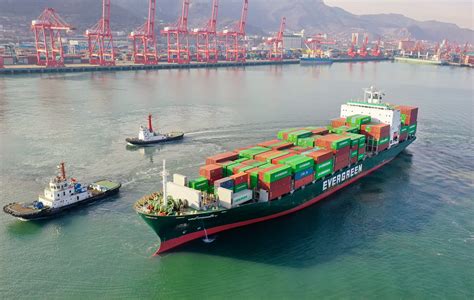 无锡江阴：江海联运，“大船大港”增外贸韧性