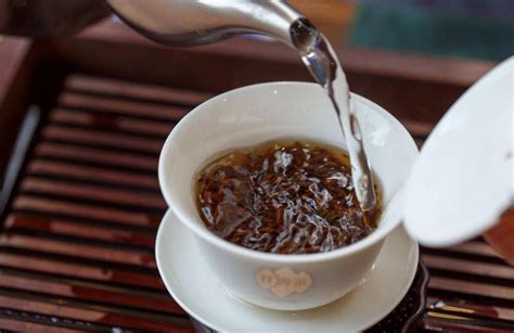 【图】黑茶怎么喝味道更佳 三个关键泡茶步骤一个都不能少_黑茶怎么喝_伊秀美体网|yxlady.com