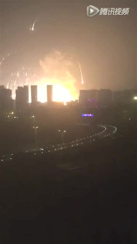 实拍天津8.12大爆炸