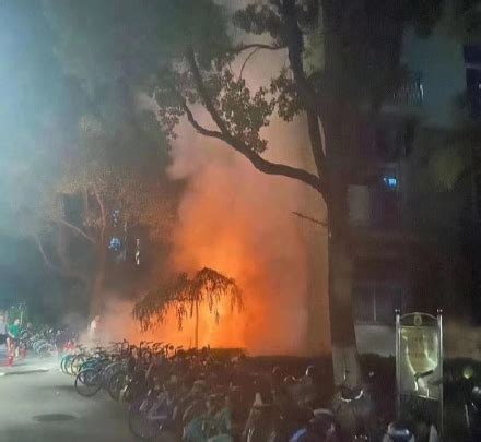 广州大学突发大火，无人员伤亡，宿舍学生透露起火可疑原因|宿舍|火灾|广州大学_新浪新闻