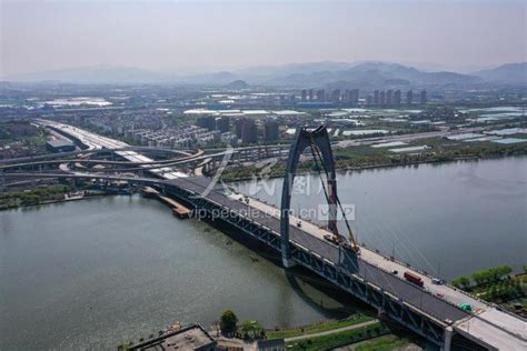 浙江宁波：西洪大桥建设如火如荼-人民图片网
