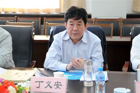 山西省长治市中小局局长桂晓波一行调研 同济科技园“上海市专精特新企业”_上海同济科技园孵化器有限公司